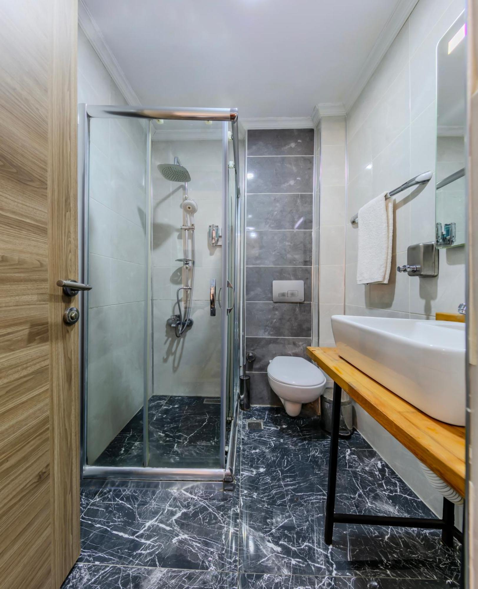 La Pazza Suites Κωνσταντινούπολη Εξωτερικό φωτογραφία