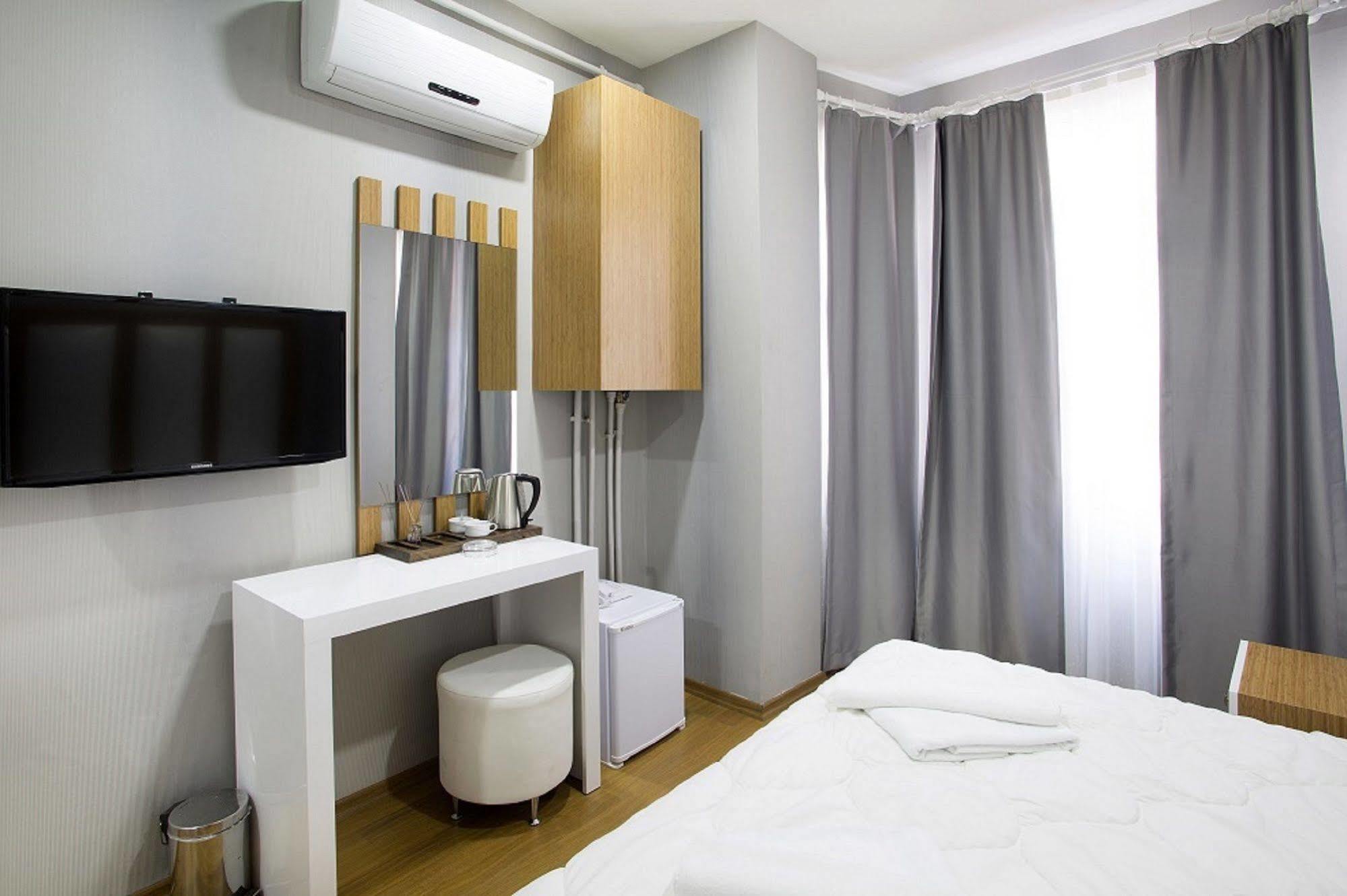La Pazza Suites Κωνσταντινούπολη Εξωτερικό φωτογραφία
